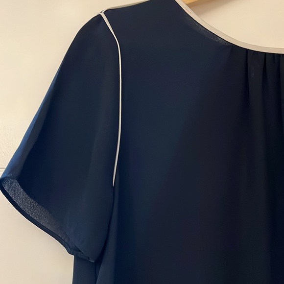 Banana Republic top - Picture 3 of 4